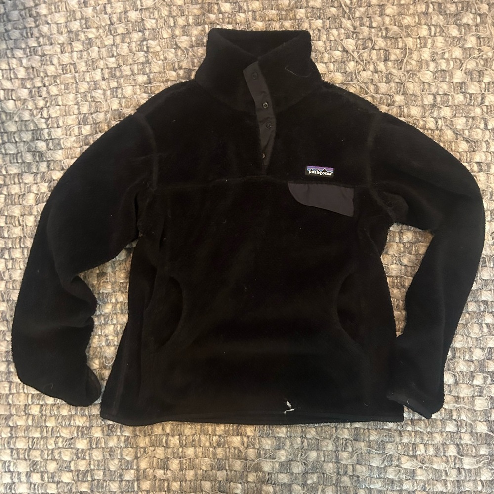 Patagonia Women’s Black Fleece Sweater